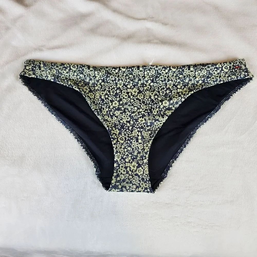 Everlane Renew Black & White Floral Bikini Bottoms Size XL